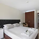 Salgados 4seasons Апартаменти *