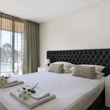 Salgados 4seasons Апартаменты *